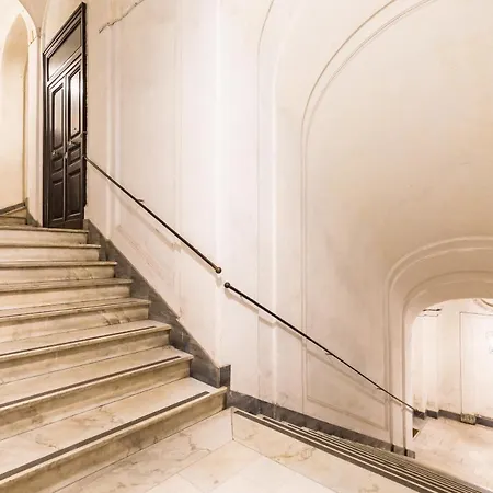 Апартаменты In The Heart Of Nightlife By Wonderful Italy Неаполь